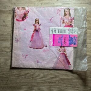 VINTAGE BARBIE 2001 Hallmark Pink Holiday Gift Wrap 🎁